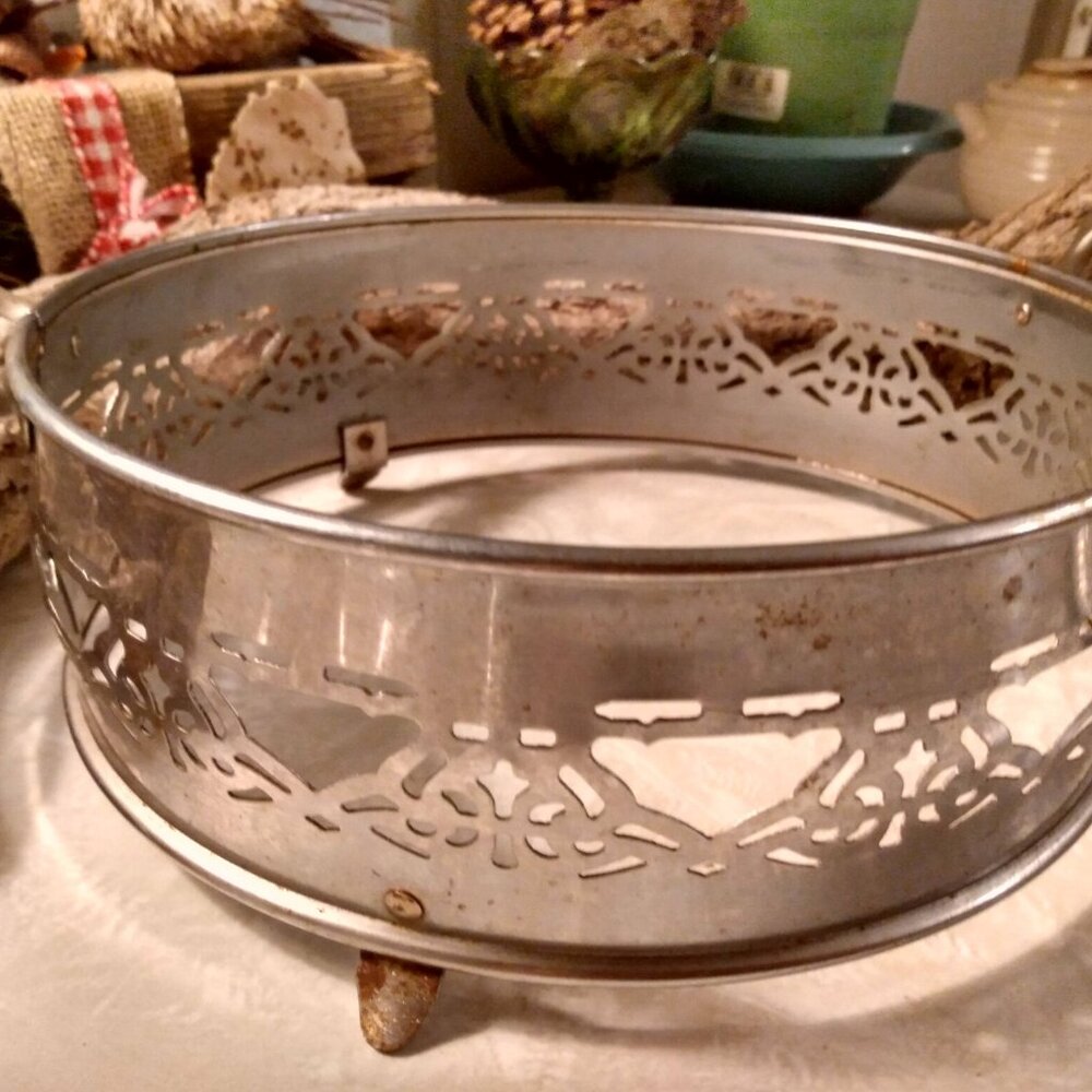 Vintage Stoneware Casserole Dish with Metal Carrier - Picture 6 of 6